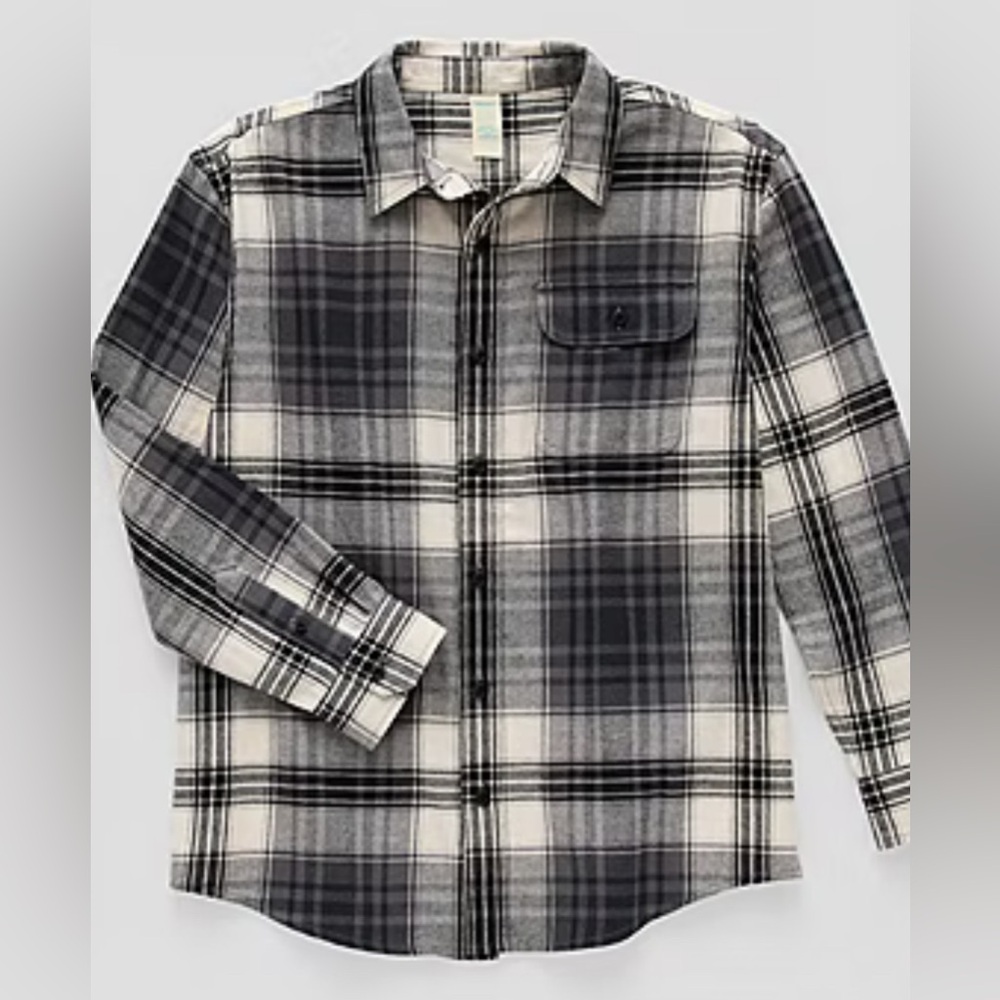 Plaid Button-Up Shirt in Black and White